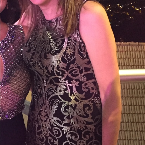 I wore it once - Picture 3 of 4